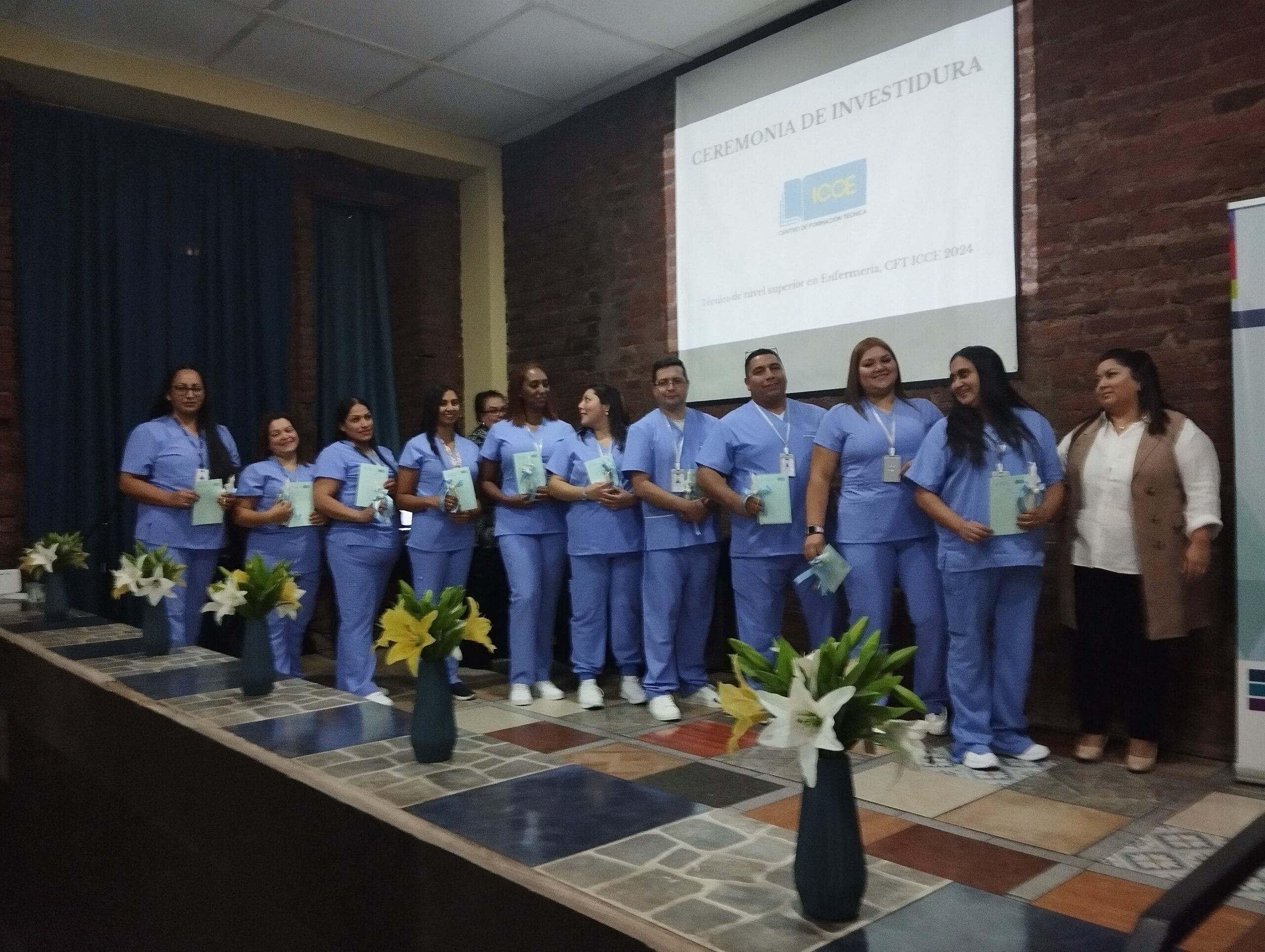 70 estudiantes de Salud recibieron su investidura en auditorio de CFT ICCE